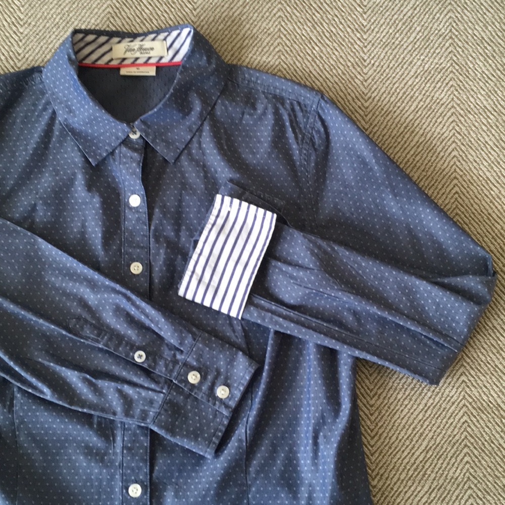 Van Heusen chambray with small diamond pattern.